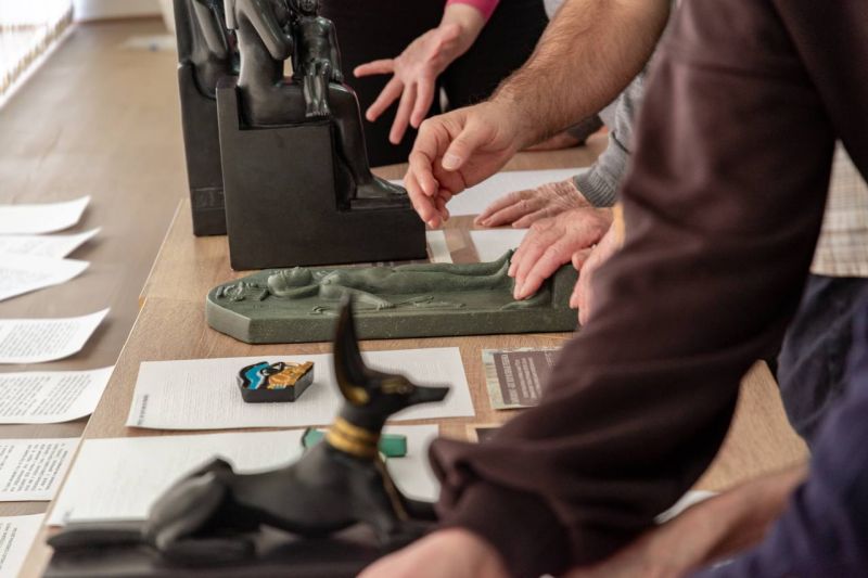 Открытие выставки в библиотеке для слепых Открытие выставки в библиотеке для слепых