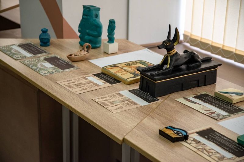 Открытие выставки в библиотеке для слепых Открытие выставки в библиотеке для слепых